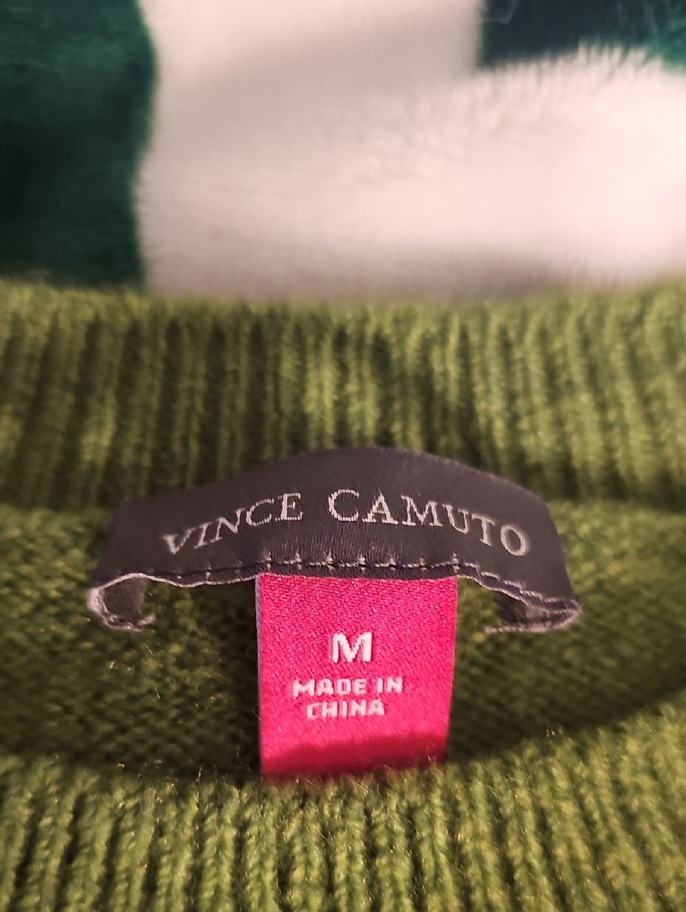 Vince Camuto Green Sweater NWT - Picture 3 of 7